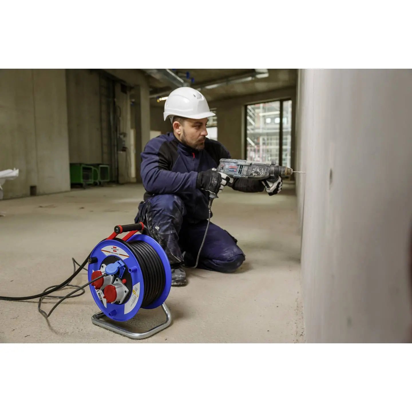 B-Ware Brennenstuhl 1238010 Kabeltrommel Kabelrolle 30m Cee Stecker 16 A 5polig - 4007123687497