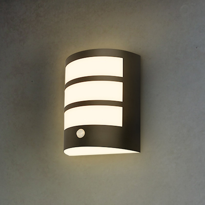 Briloner Led Akku Außenwandleuchte Lampe Sensor Schwarz Ip44 Bewegungsmelder    B-Ware - 4002707455189