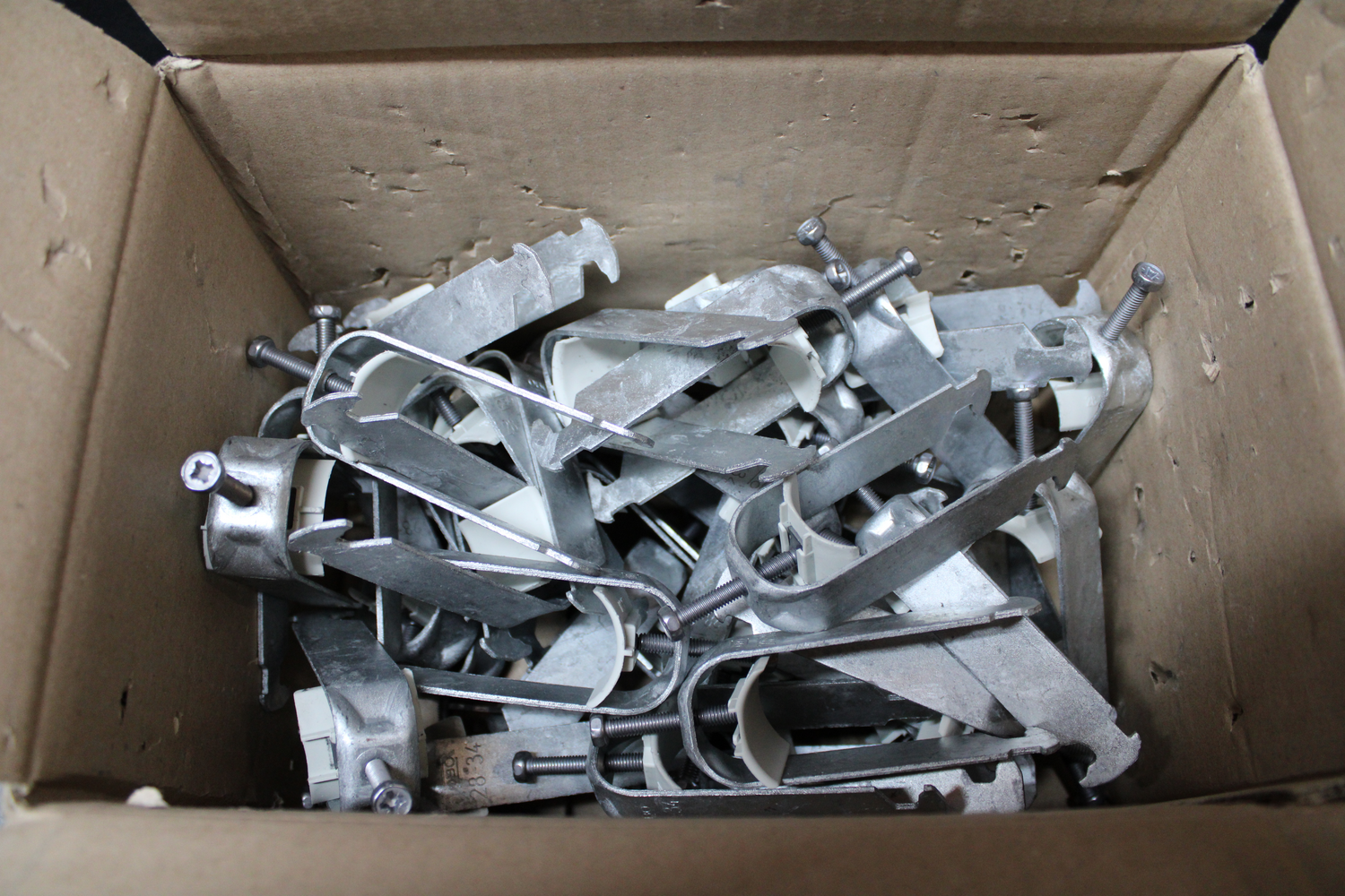 B-Ware Obo Bettermann 1186230 Bügelschelle Rohrschelle Kabelschelle 40 Stück - 4012196847129