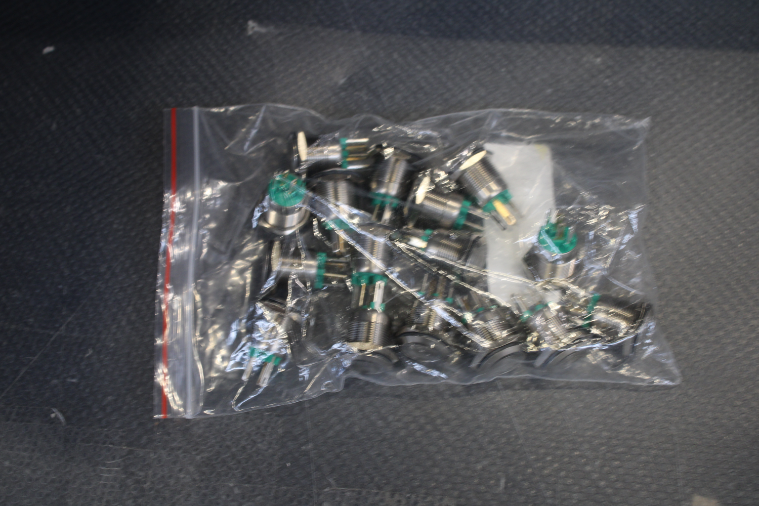 B-Ware Bulgin Vandalismusgeschützter Taster 24 V/Dc 50 M A Mpi002/28/Gn 16 Stück - 4016138347302