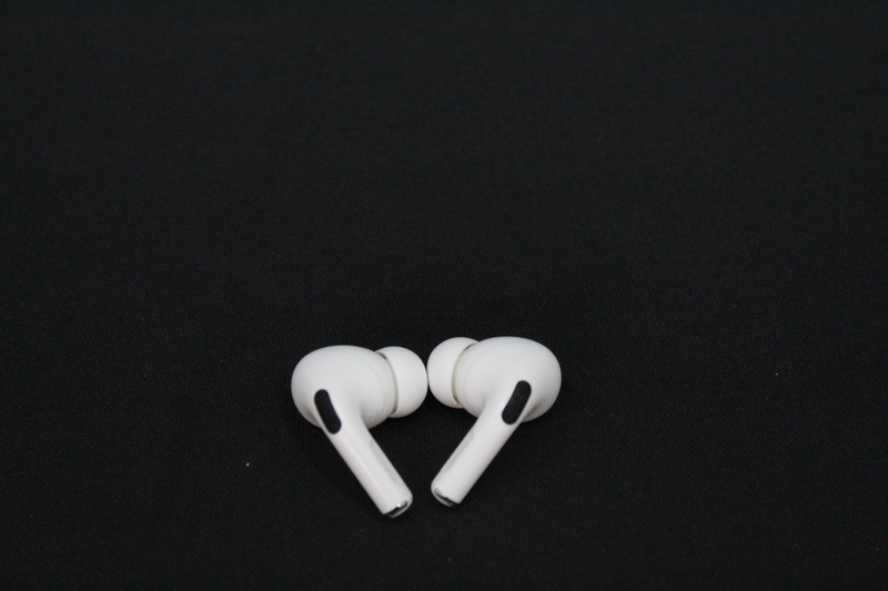 B-Ware Apple Air Pods Pro Magsafe Ladecase In Ear Kopfhörer Mikrofon Headset Pods W450