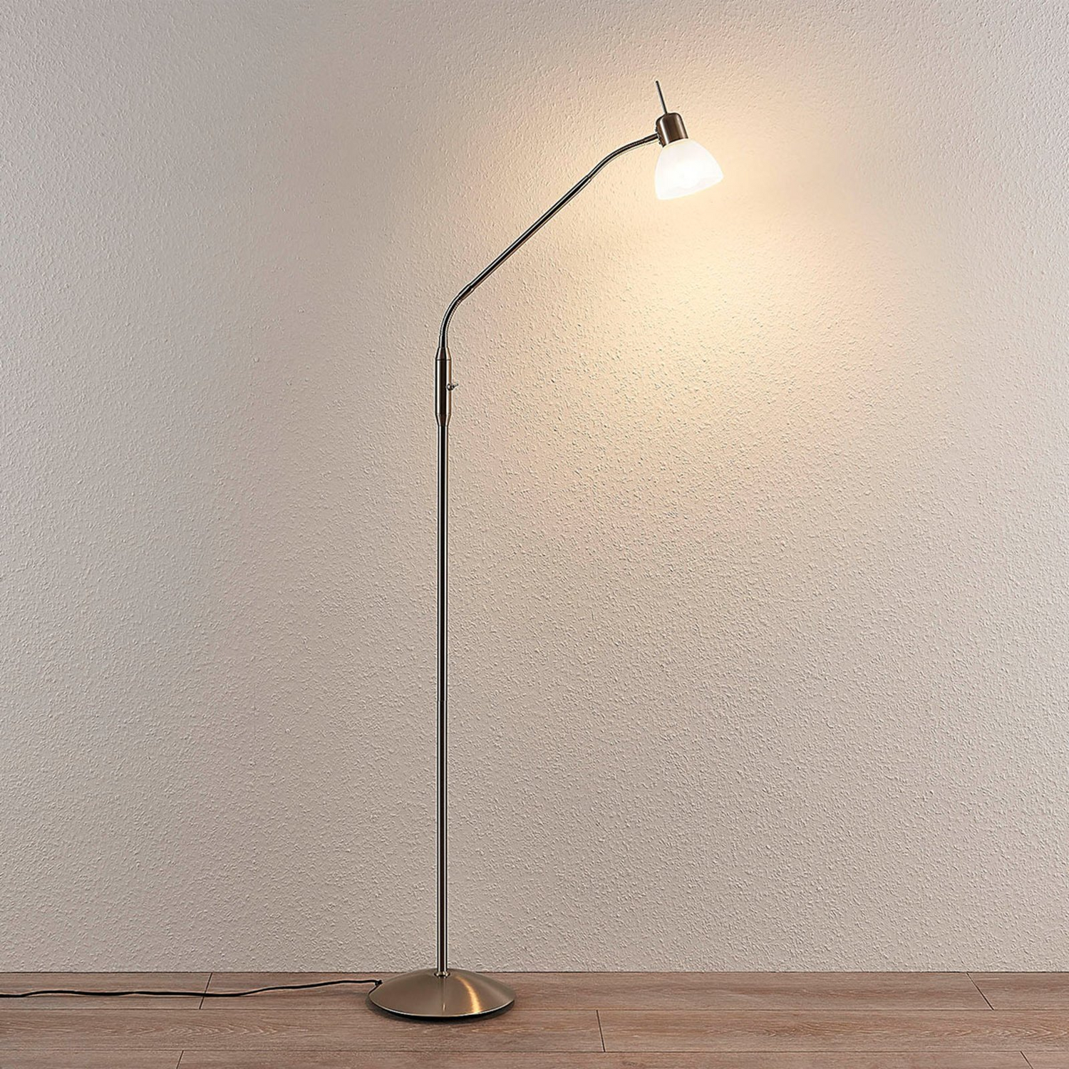 B-Ware Lindby Led Stehleuchte Gwendolin Standleuchte Stehlampe Wohnzimmerleuchte E14