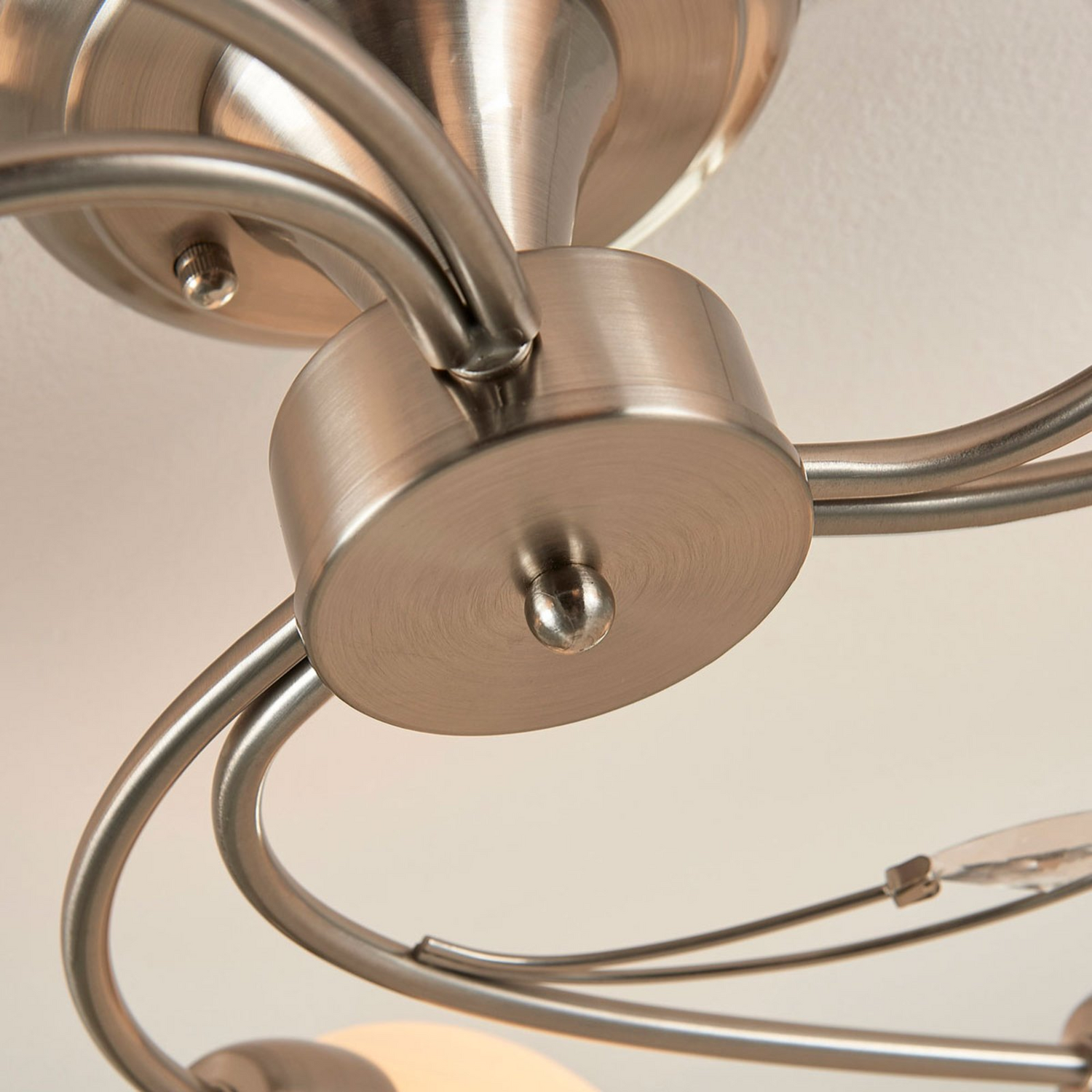 Plafonnier Lindby à six lumières de qualité B, Tatas, IP20 E14 40 W690