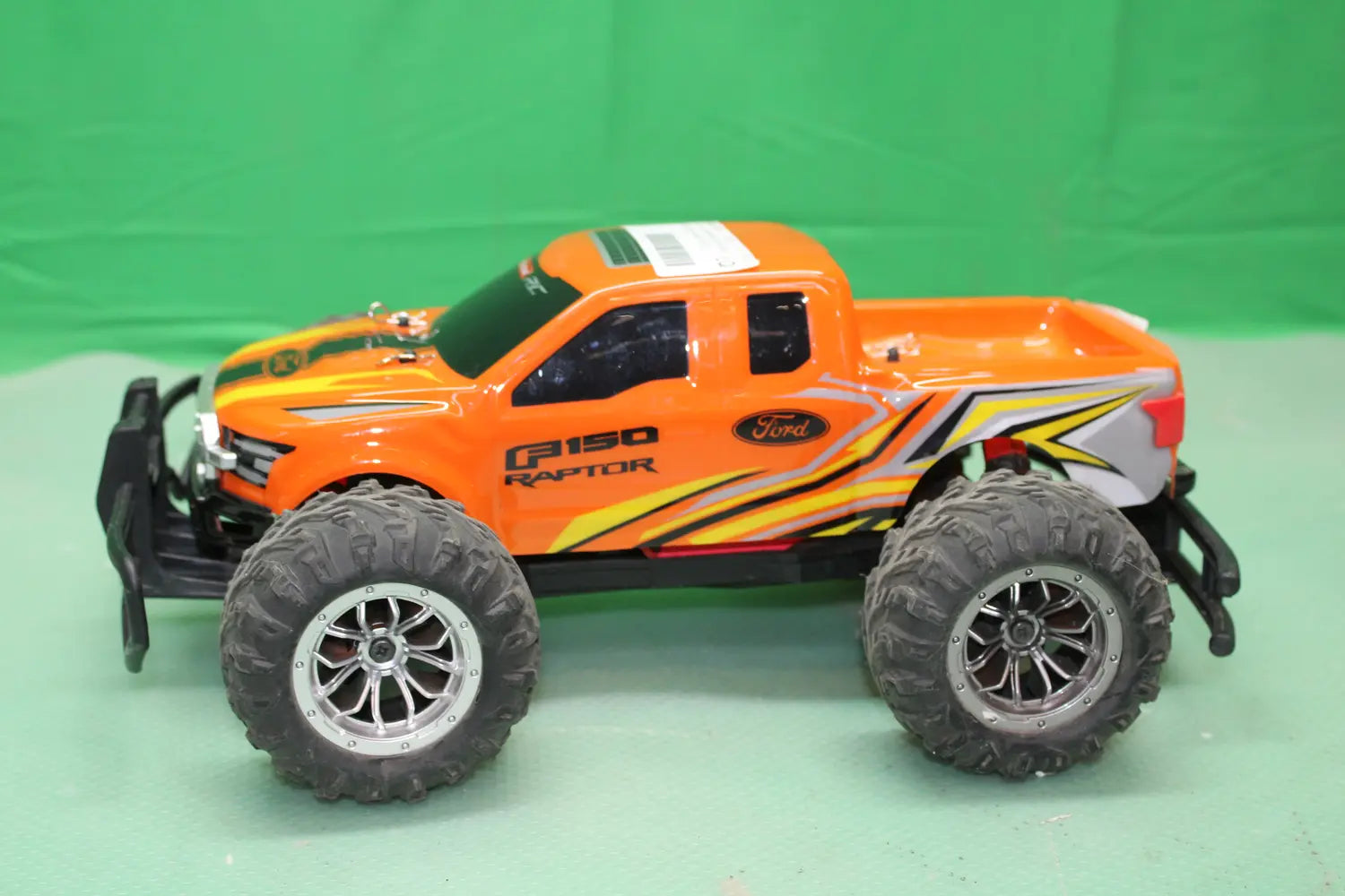 D-Ware Carrera 370162126 1:16 Rc Einsteiger Modellauto Elektro Geländewagen Defektware - 9003150136040