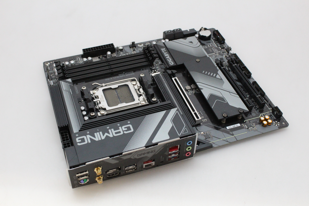 Gigabyte B650 GAMING X AX So. AM5 AMD DDR5 ATX Mainboard SIEHE TEXT