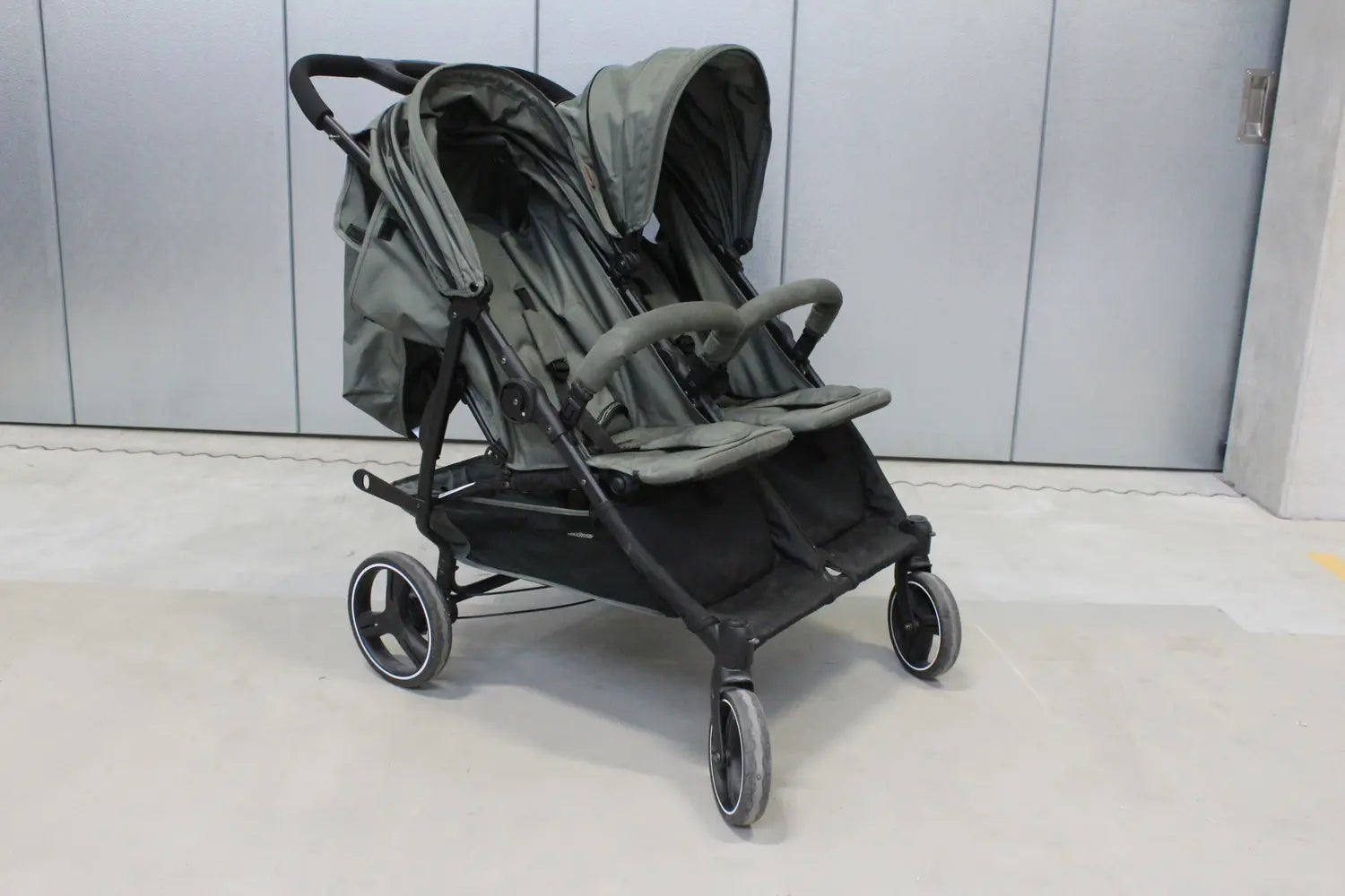 C-Ware Circle Twin Verde Kinderwagen Buggy Zwillingswagen Geschwisterwagen Kind Baby  - 1