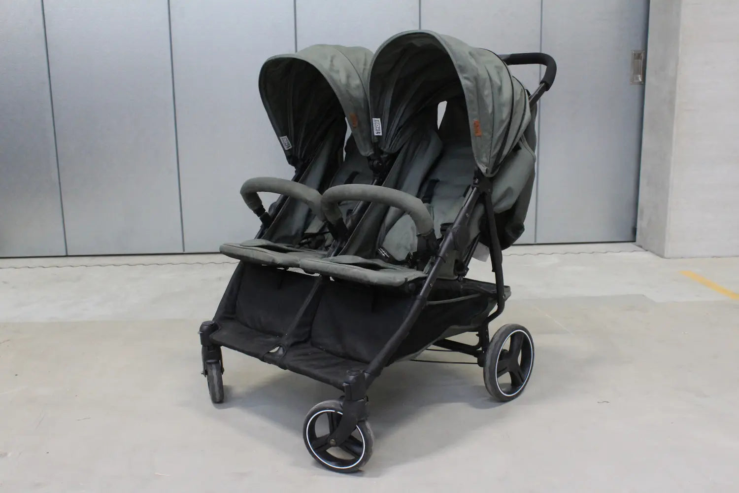 C-Ware Circle Twin Verde Kinderwagen Buggy Zwillingswagen Geschwisterwagen Kind Baby  - 1