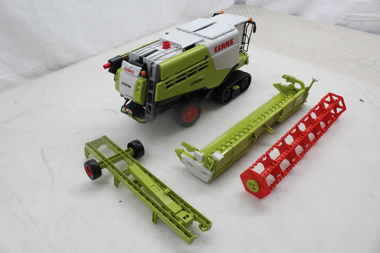 B-Ware Bruder Claas Lexion 780 Terra Trac Mähdrescher Spielzeug Siehe Text/Foto - 4001702021191