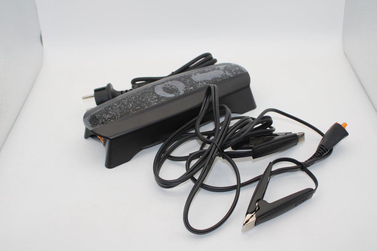 CTEK ONE 40-330 Automatikladegerät 12V Kfz Batterieladegerät Ladegerät Netzteil - 7340103403302