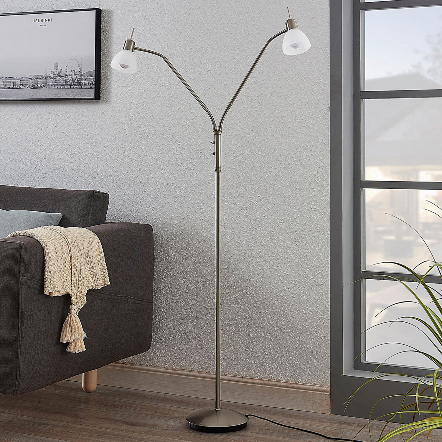 Lampadaire LED Lindby Gwendolin, lampe sur pied, 2 lumières, E14, nickel 