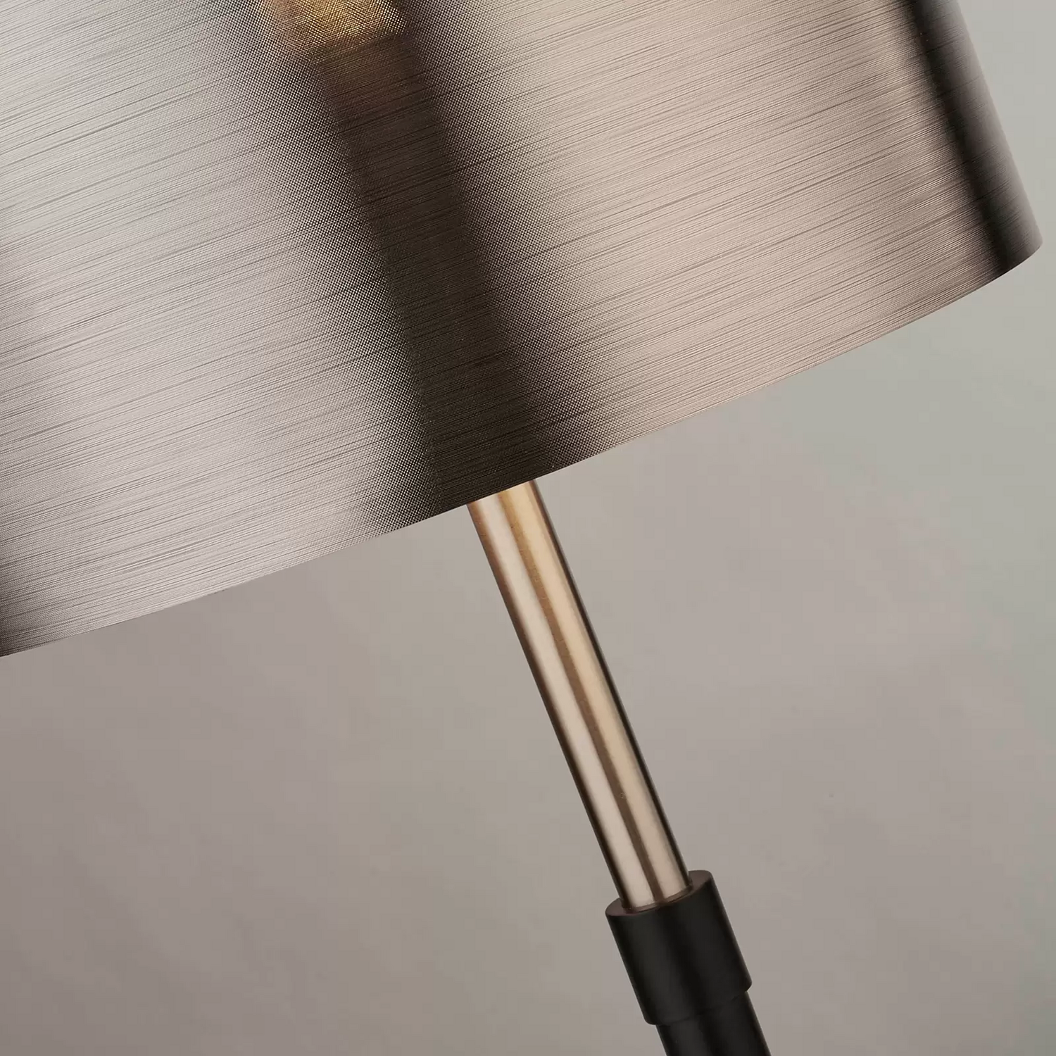 Searchlight Tischleuchte Column Tischlampe Tischlicht Lampe Schirm Schwarz Chrom B-Ware - 5053423160771