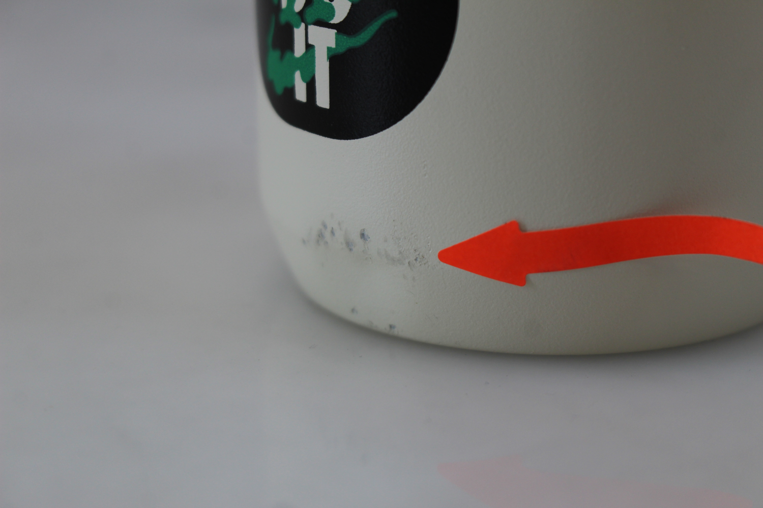 Gourde Nike SS Recharge à paille. Voir texte/photos. État C.