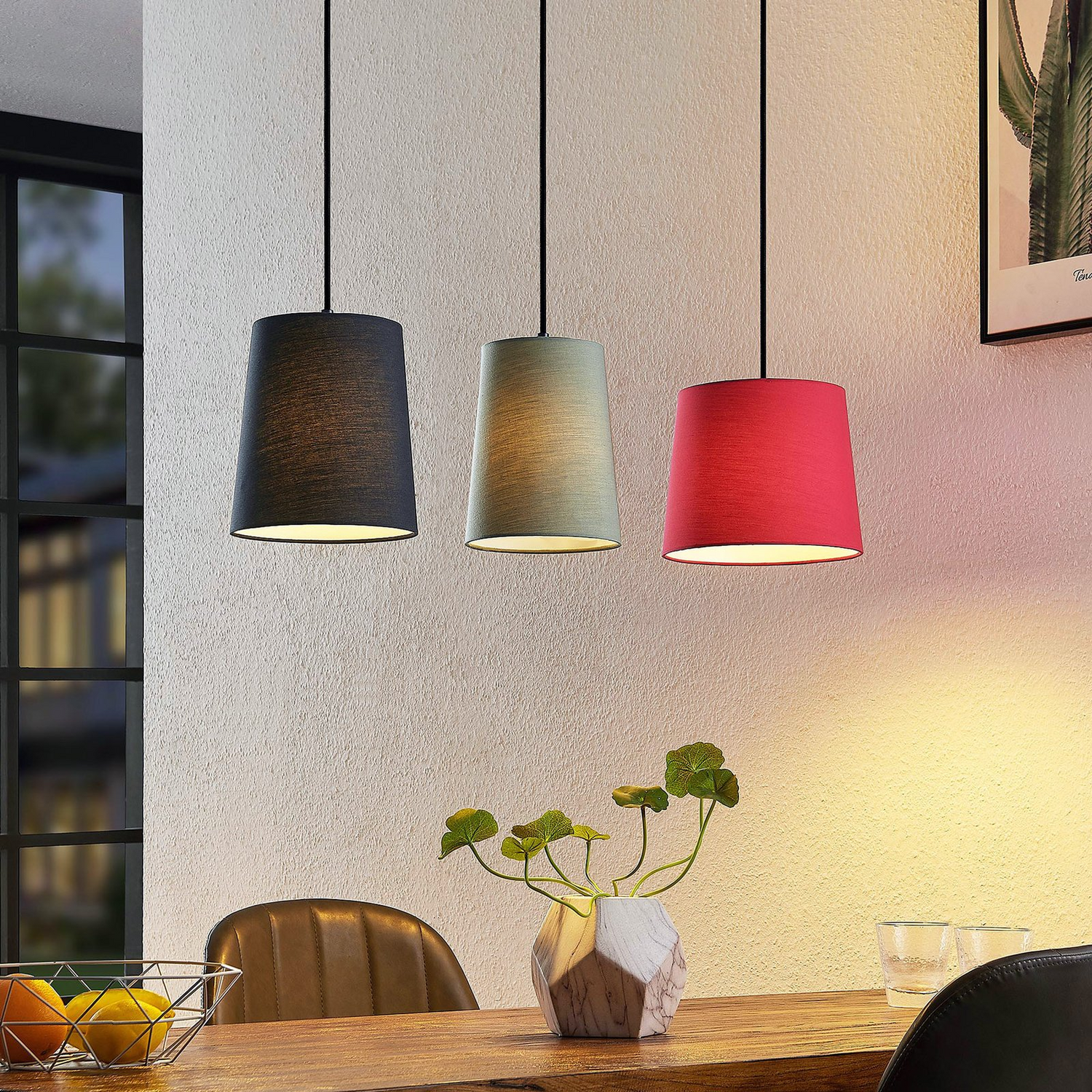 Suspension Lindby Amilia, Lampe, Luminaire suspendu, Éclairage, Culot E27, 3 ampoules, Intensité variable 360°, Produit de seconde main 