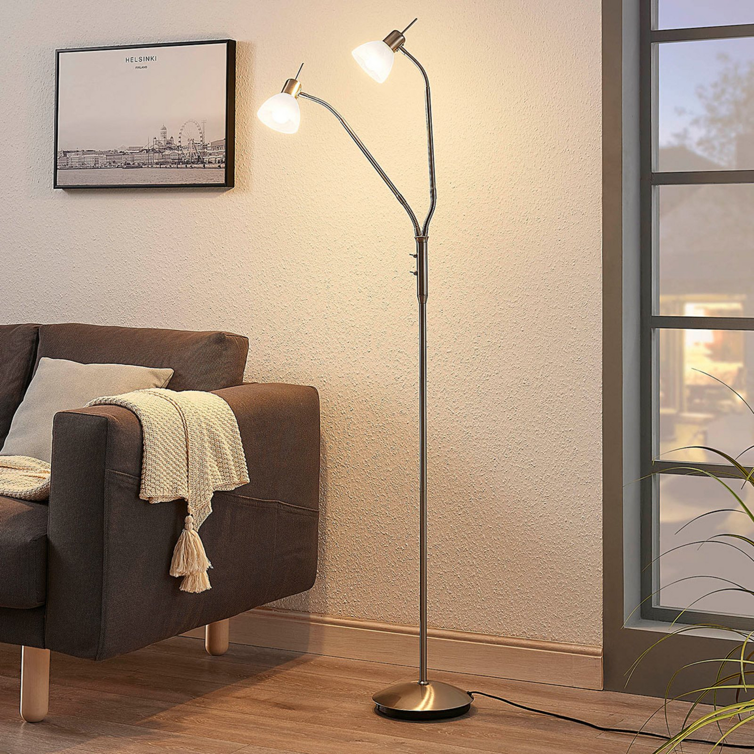 Lampadaire LED Lindby Gwendolin, lampe sur pied, 2 lumières, E14, nickel 