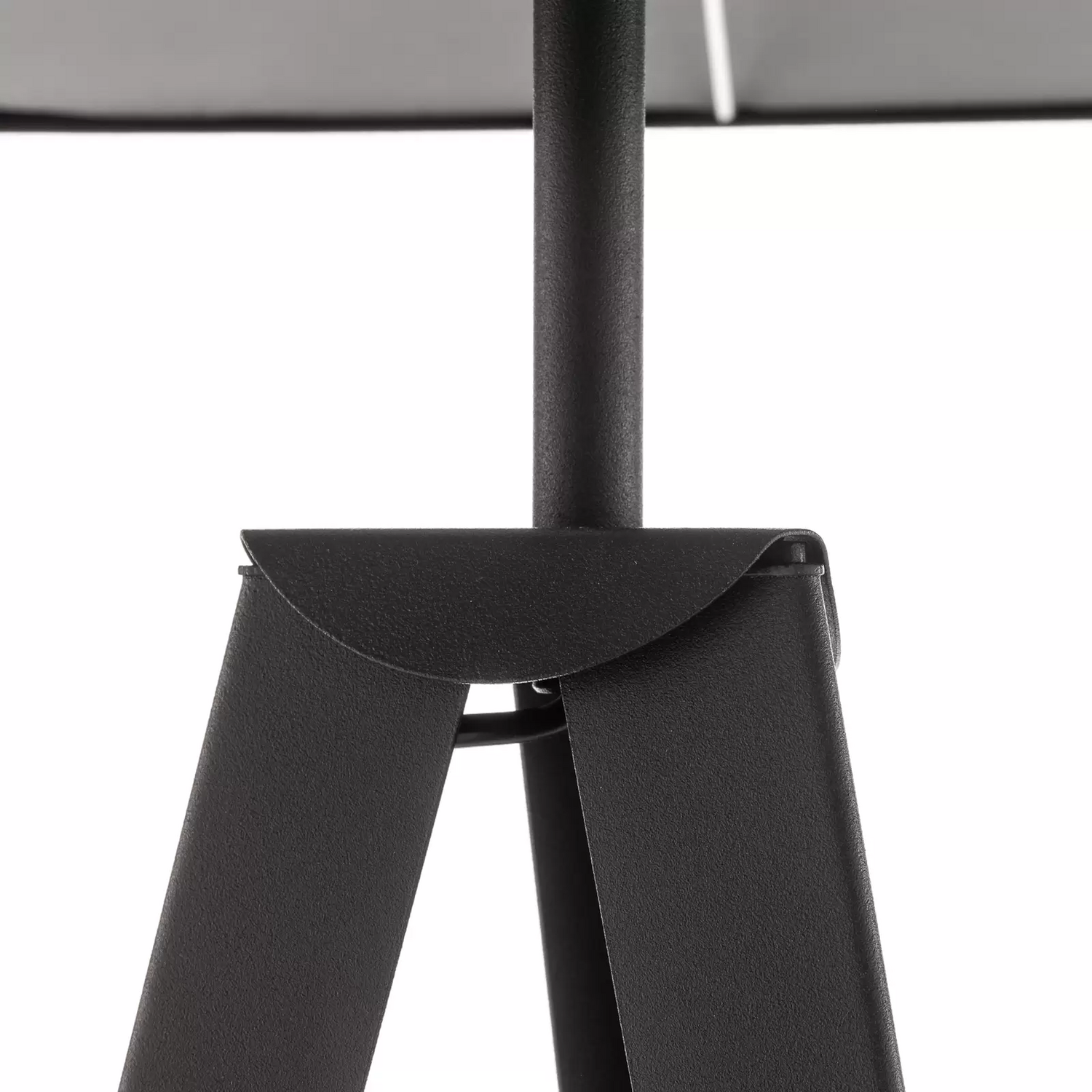 Stehleuchte Tago, Dreibein Schirm Schwarz/Silber Stehlampe Lampe Leselampe E27 B-Ware
