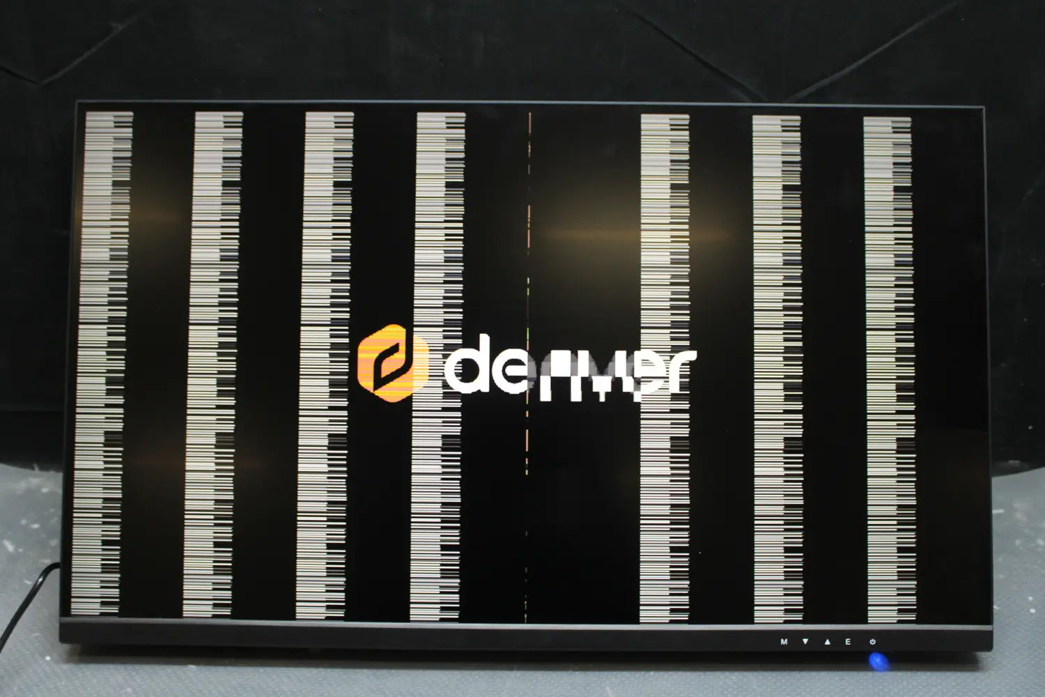 D-Ware Denver Mle  2705 Flat Frameless Monitor 4 K Led Monitor 27 Zoll 16:9 Defektware - 5706751079689