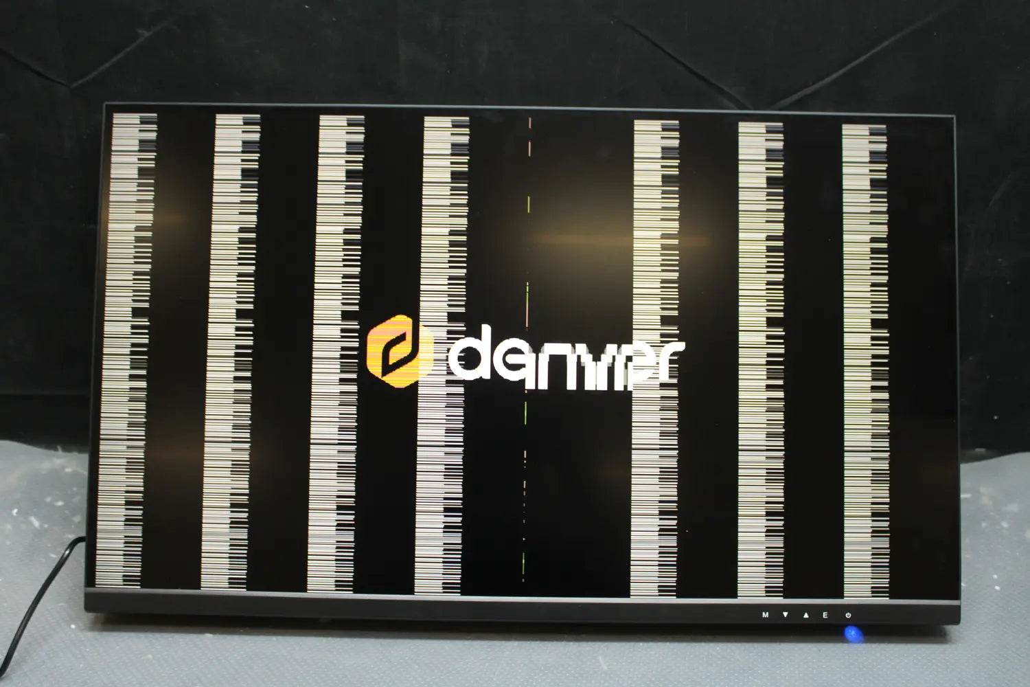 D-Ware Denver Mle  2705 Flat Frameless Monitor 4 K Led Monitor 27 Zoll 16:9 Defektware - 5706751079689