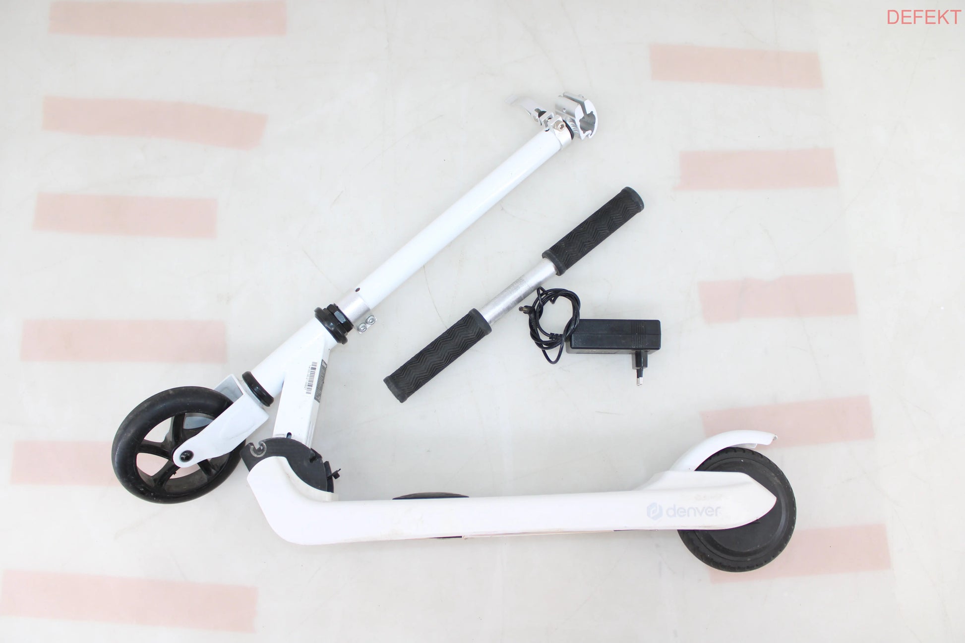 D-Ware Denver Sck 5300 White E Scooter Weiß Li Ion 21 V 2 Ah Elektroroller Defektware - 5706751043994