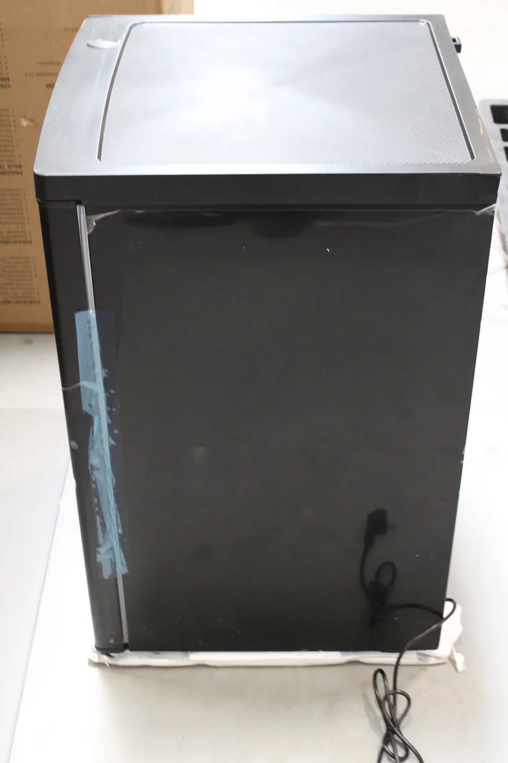 C-Ware Domo Do91124 Kühlschrank Kühlgerät Minibar Standgerät Schwarz Siehe Text/Foto - 5411397157607