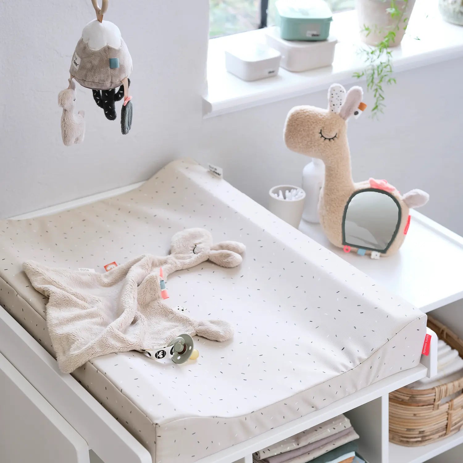 B-Ware Done By Deer Spiel Spiegel Boden Spiegel Baby Lalee Sensorisches Spielzeug Sand - 5712643034490