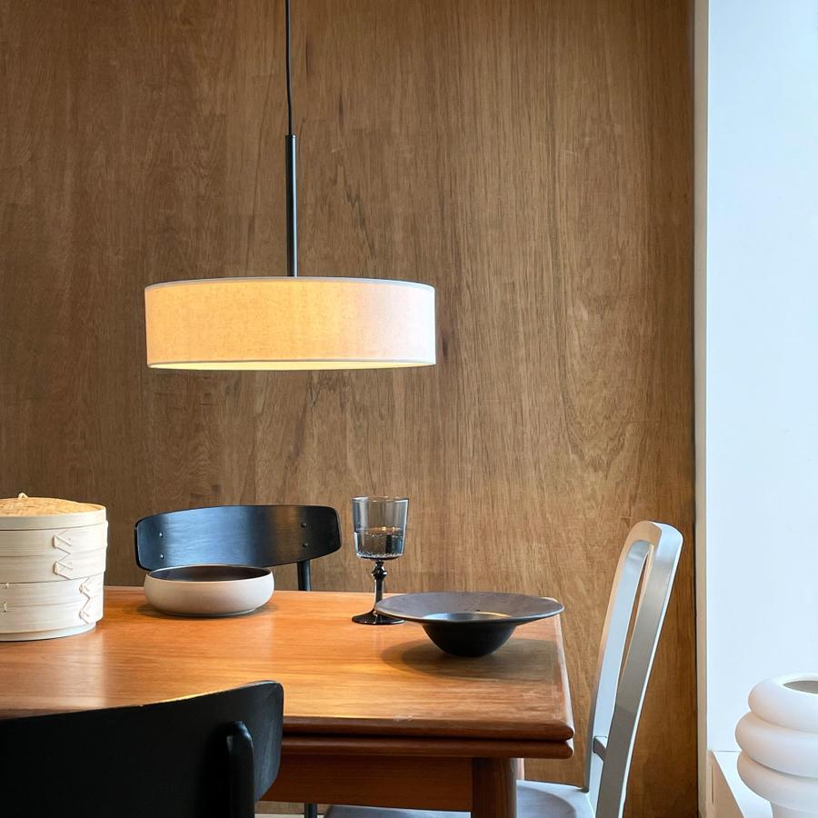 Dyberg Larsen Pendelleuchte Hängelampe Calix Stoffschirm Natur Schwarz 3-flg 757 - 5704709091400