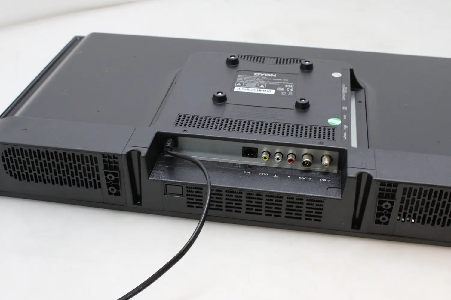 D-Ware Dyon Smart 32 Vx Fernseher Smart Tv 32 Zoll Led Tv Hdmi Wi Fi Apps Usb Defektware - 4260552542755