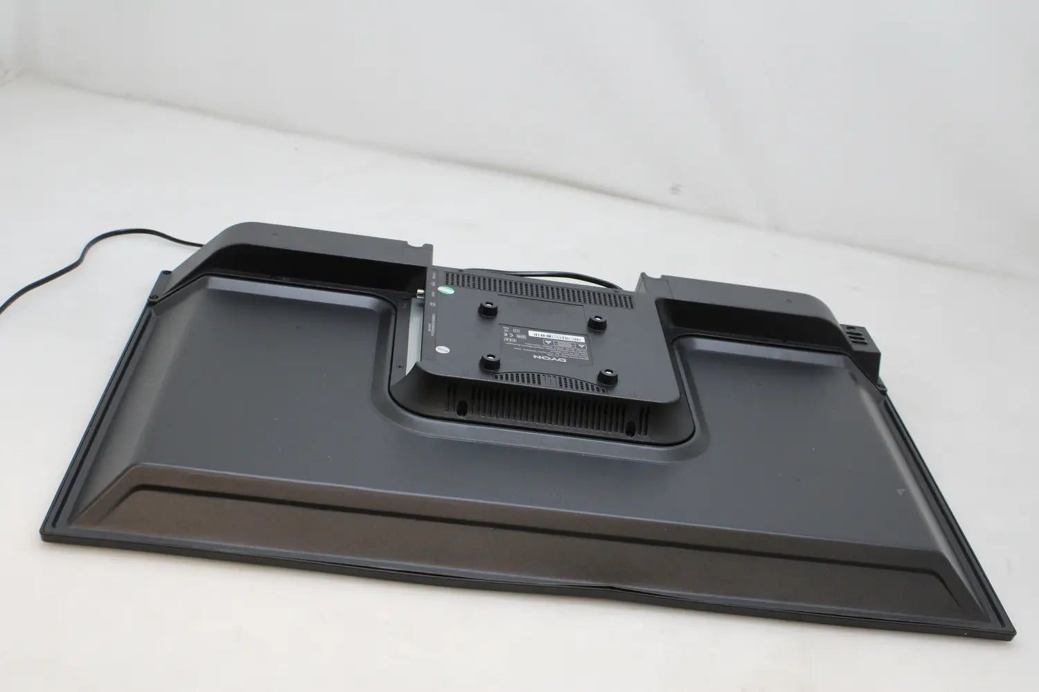 D-Ware Dyon Smart 32 Vx Fernseher Smart Tv 32 Zoll Led Tv Hdmi Wi Fi Apps Usb Defektware - 4260552542755