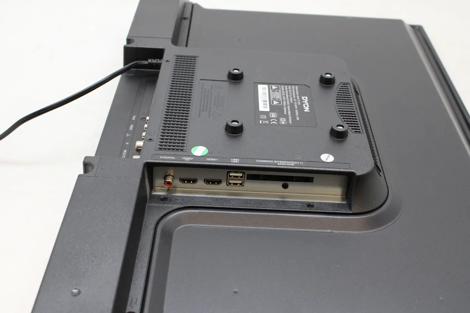 D-Ware Dyon Smart 32 Vx Fernseher Smart Tv 32 Zoll Led Tv Hdmi Wi Fi Apps Usb Defektware - 4260552542755