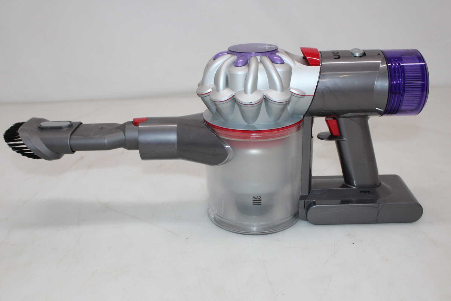 C-Ware Dyson Akku Staubsauger Zyklon V8 Advanced Silber Nickel Motorbar Siehe Text/Foto