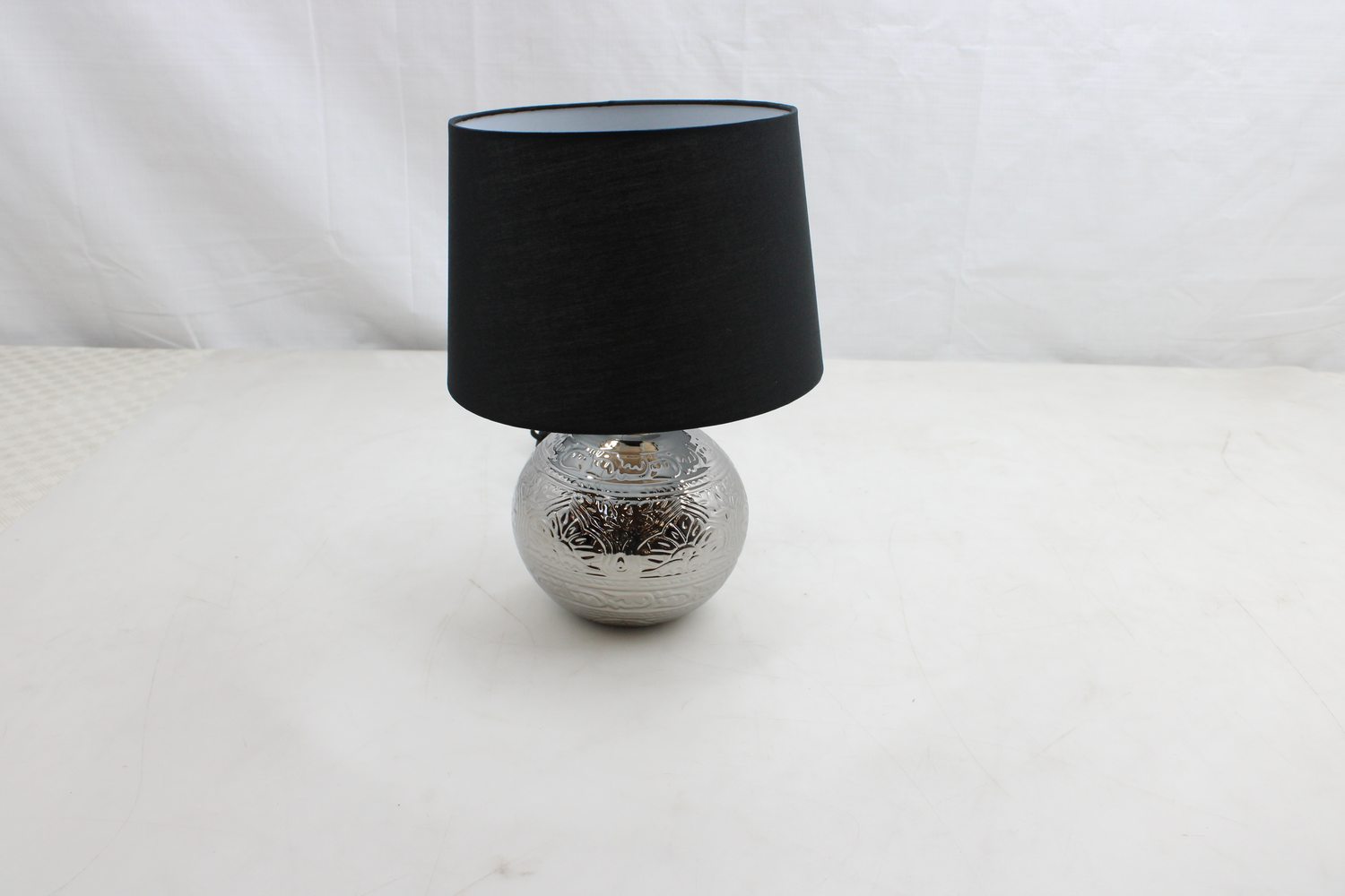 Pauleen Tischlampe Leuchte Keramikfuß Touch Silver Kugel Schwarz Lampenschirm B-Ware - 4000870482223