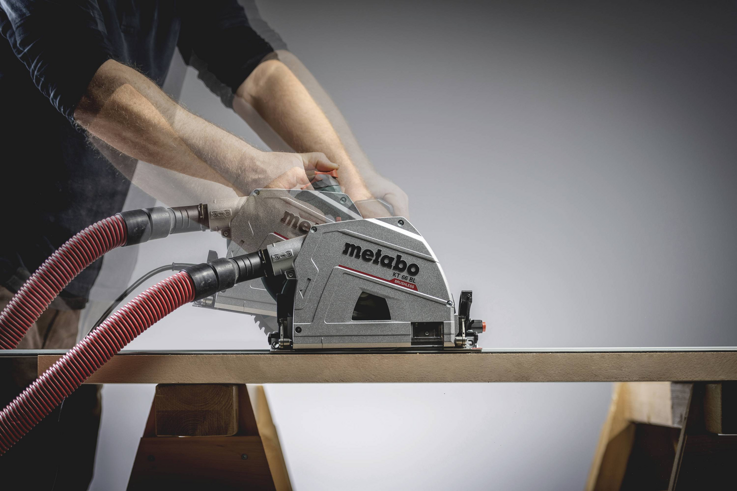 Scie circulaire portative Metabo KT 66 BL, profondeur de coupe 66 mm, coffret inclus, 1200 W, produit de seconde main