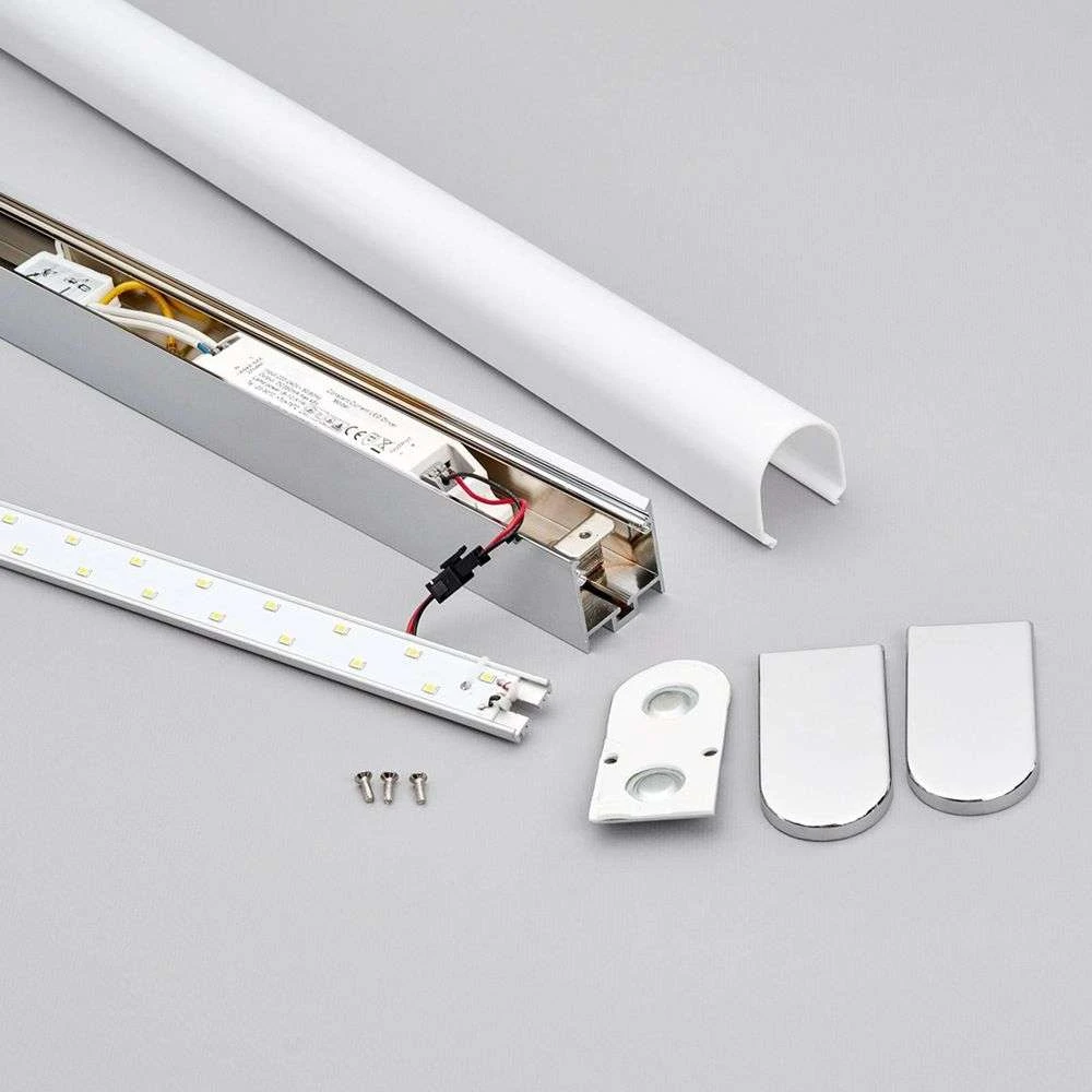 Applique murale LED Lindby pour salle de bain, modèle Philippa, semi-circulaire, 88 cm, 10 W (équivalent 700 W), produit de seconde main. 
