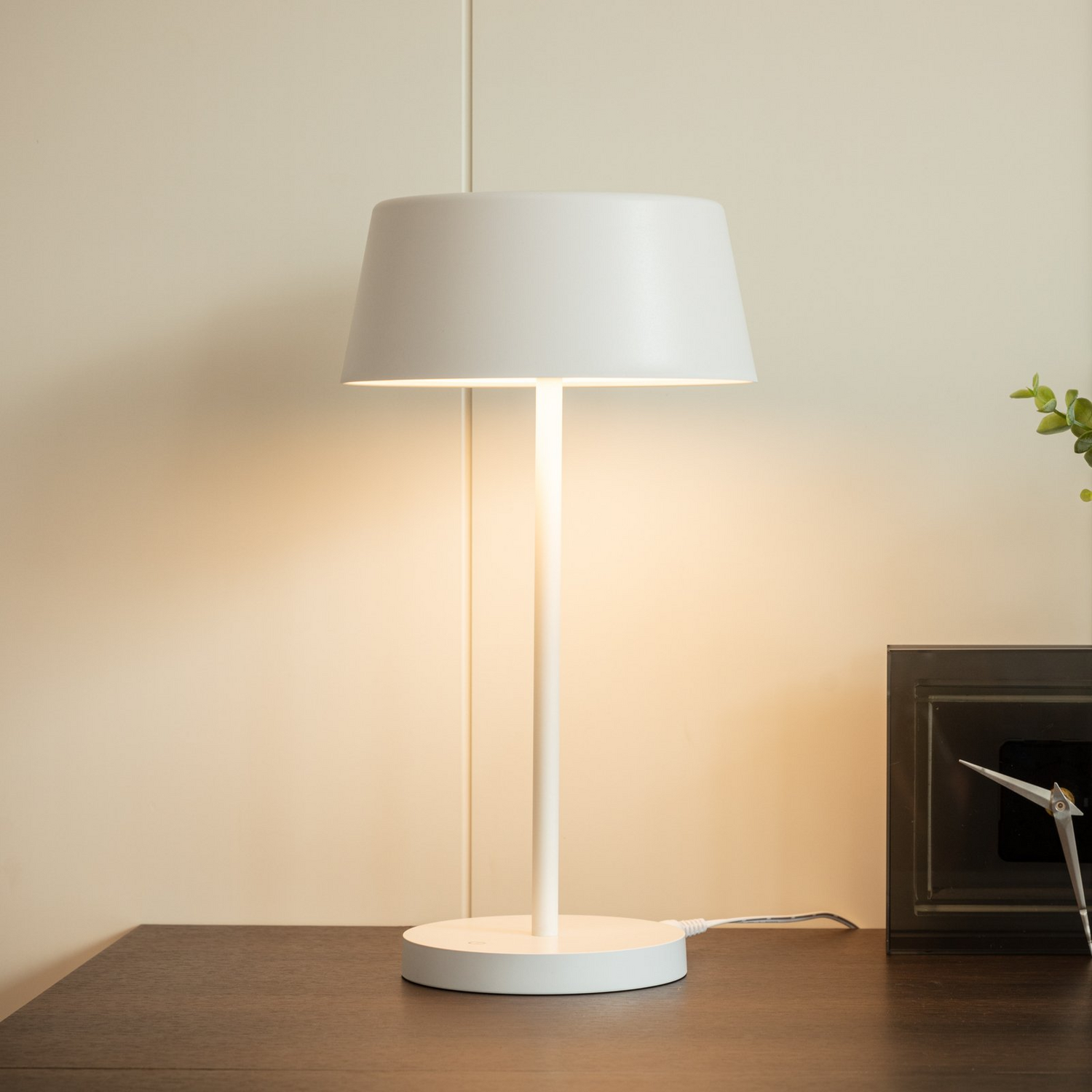 Lampe de table LED Lindby Milica, lampe de bureau, blanche