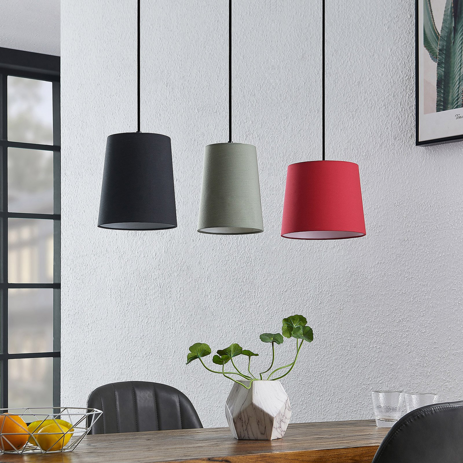 Suspension Lindby Amilia, Lampe, Luminaire suspendu, Éclairage, Culot E27, 3 ampoules, Intensité variable 360°, Produit de seconde main 