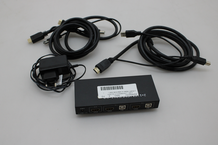 Speaka Professional 2 Port KVM Umschalter HDMI USB 1920x1080 UNVOLLSTÄNDIG