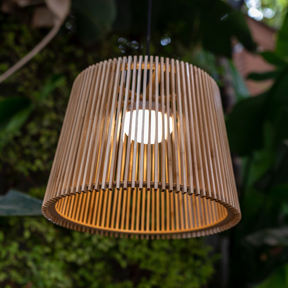 Newgarden Hängelampe Pendelleuchte LED Akku Okinawa Außenlampe Bambus Holz hell - 8435578509358