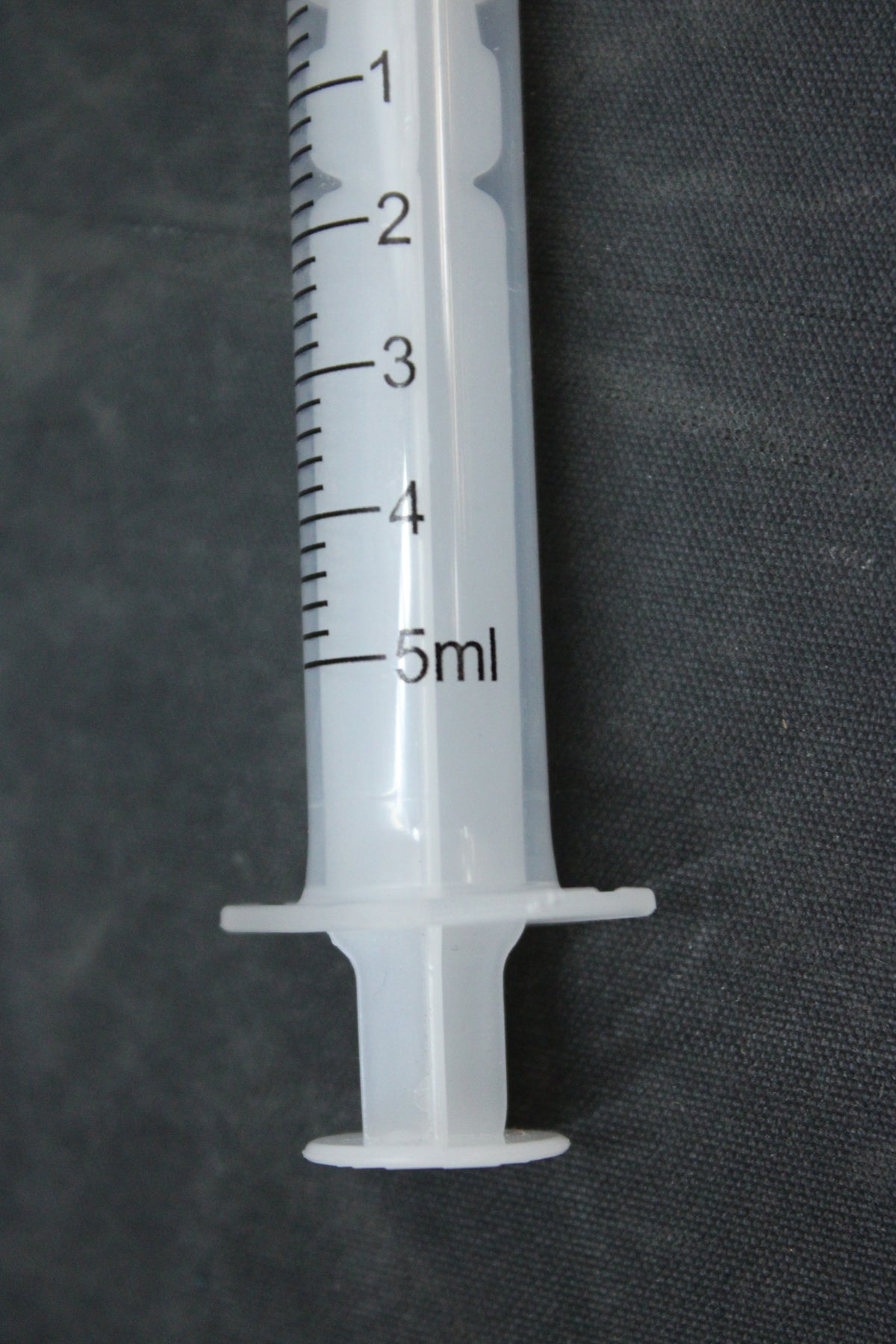 Einmalspritze Spritze Injektionsspritze 5 ml Steril Gut ablesbar 100 Stück - 16958693000214