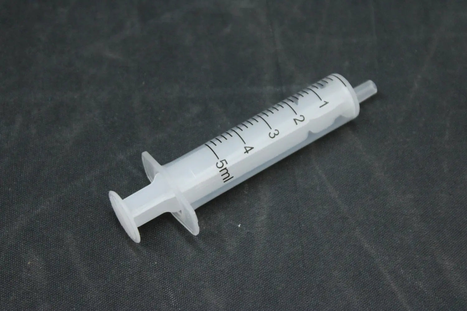 B-Ware Einmalspritze Spritze Injektionsspritze 5 Ml Steril Gut Ablesbar 100 Stück - 16958693000214