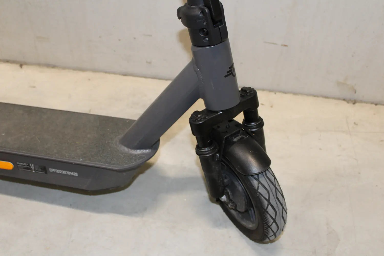 D-Ware E Power Fun E Pf 2 Xt 600 E Scooter Roller Cityroller Anthrazit Li Ion 48 Defektwar - 4260672951451