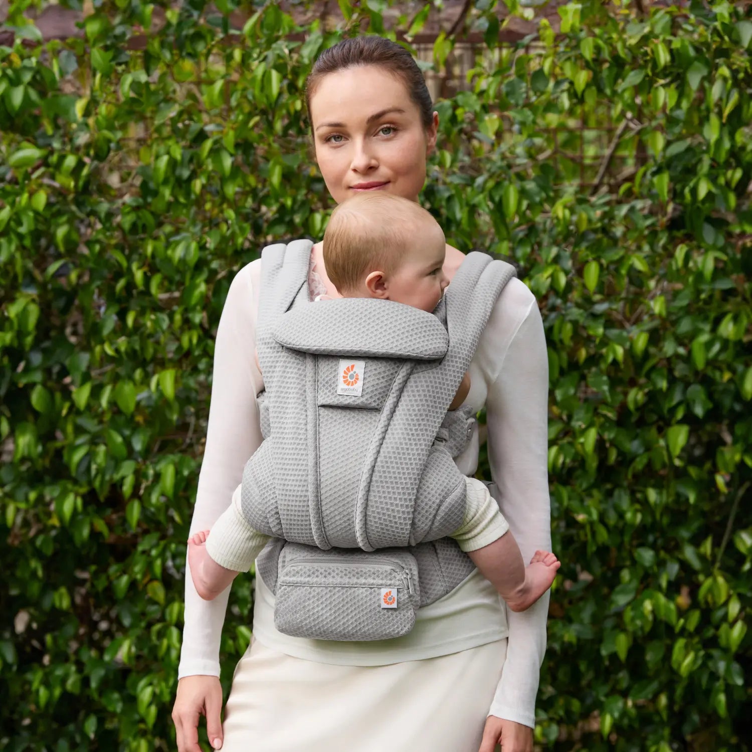 B-Ware Ergobaby Babytrage Tragesystem Mesh Omni Deluxe Vier Tragepositionen Pearl Grey - 1220000209916