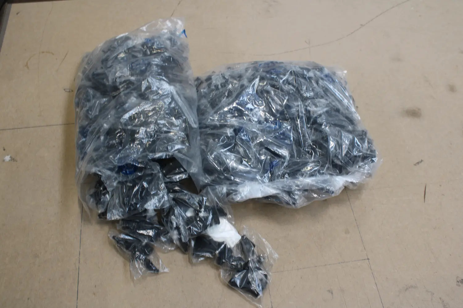 B-Ware Martin Kaiser Eurostecker Stecker Schwarz 230 V Ip20 2polig H03 Vv F 175 Stück - 4024881000955