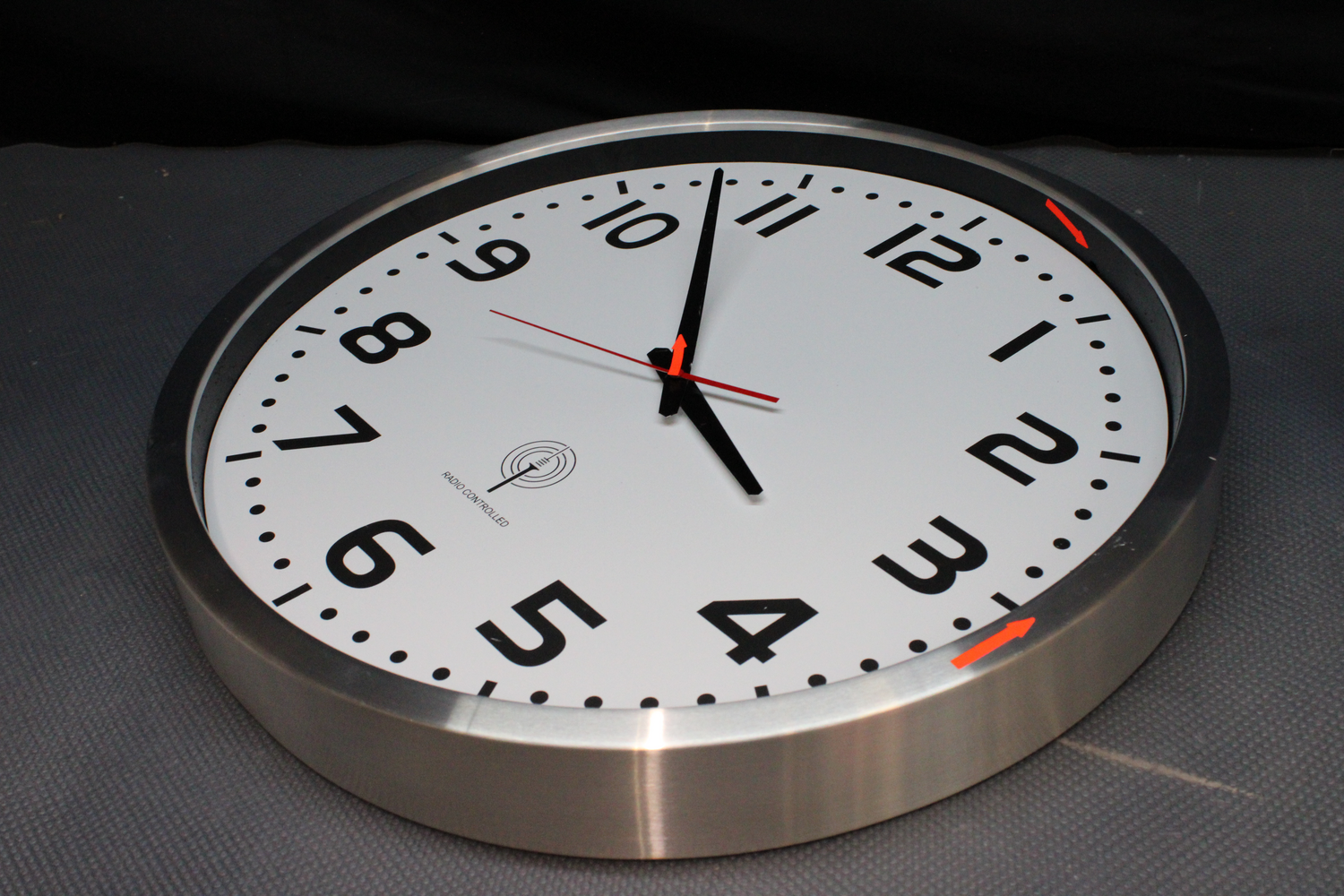 Euro Time 56863 Funk Wanduhr 50cm Wand Uhr Dekouhr Büro Siehe Text/Foto C-Ware - 4044685500871