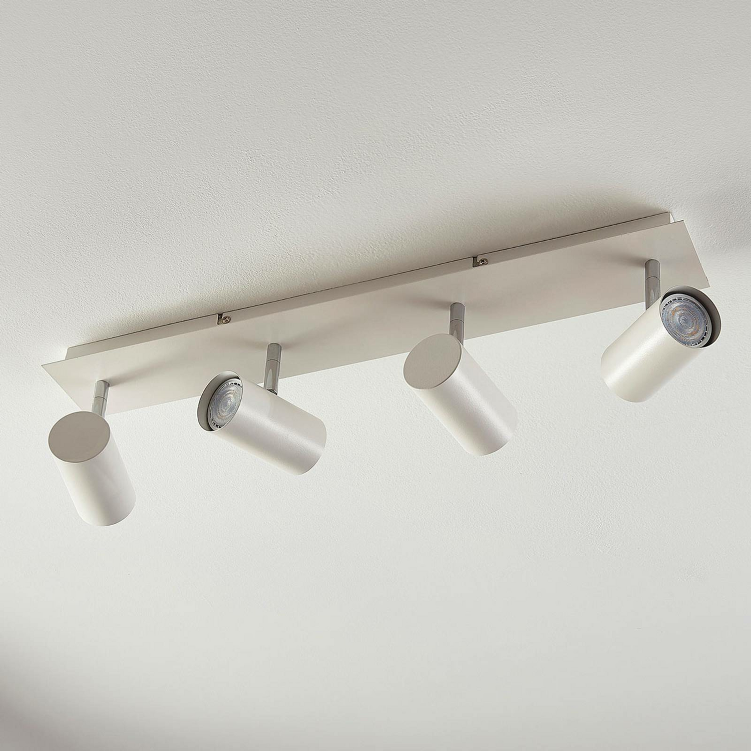 Spot de plafond Lindby, lampe de plafond Iluk, éclairage de salon