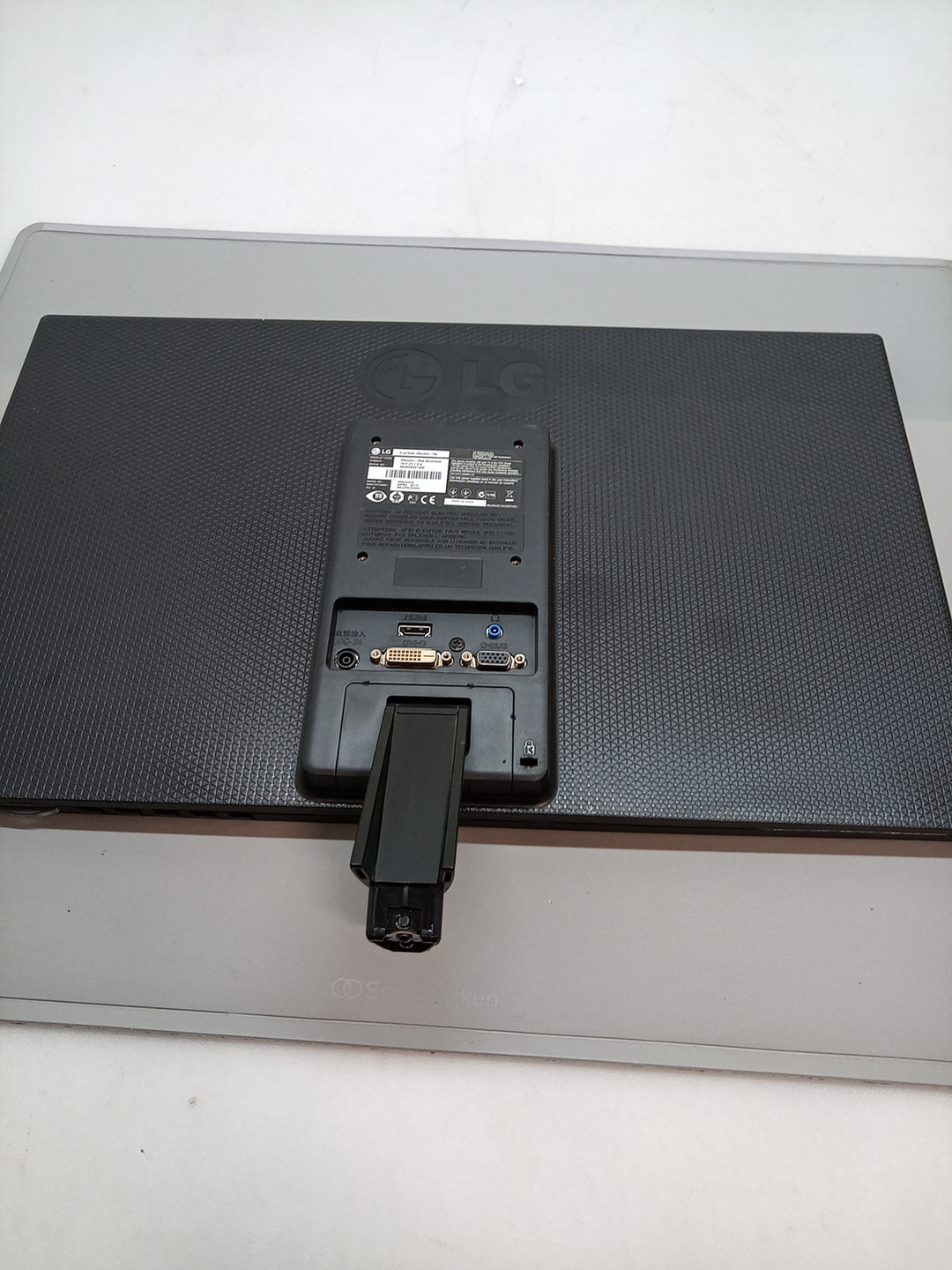 Lg Ips224 V Pn Monitor Bildschirm Display 21.5 Zoll Hdmi Dvi Siehe Text B-Ware