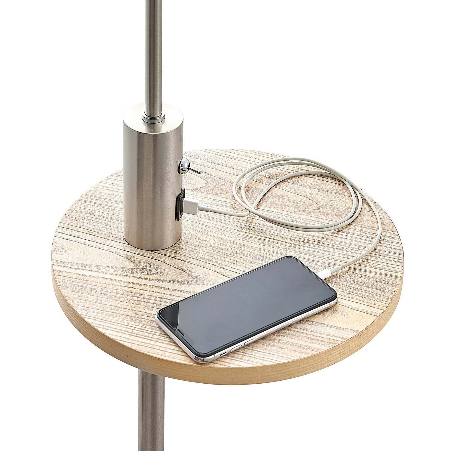 Lampadaire Lindby Zinia avec étagère et port USB, nickel, E27342, produit de seconde main.