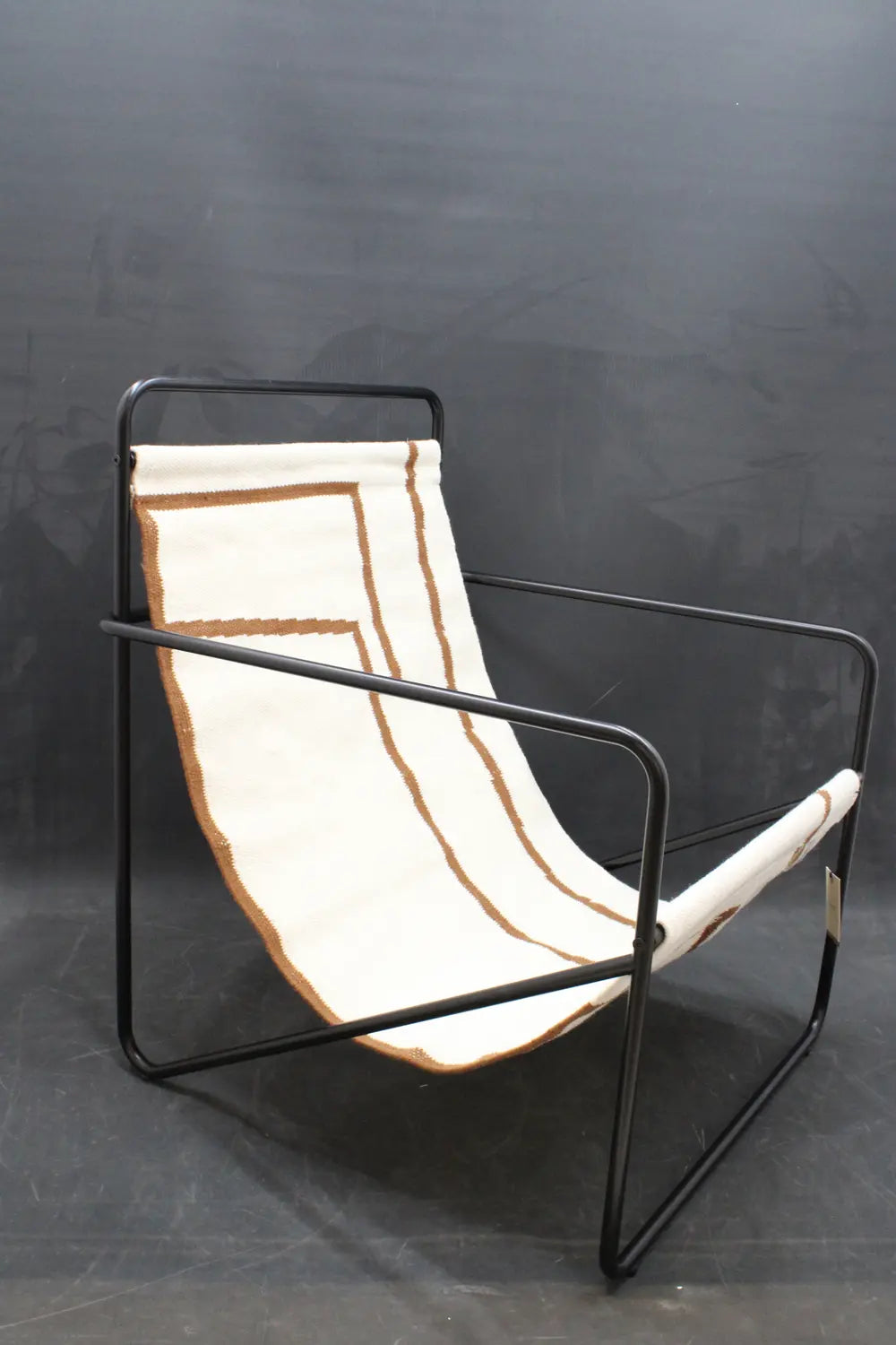 B-Ware Ferm Living Desert Chair Black Shape Sessel Stuhl Loungesessel Relaxsessel