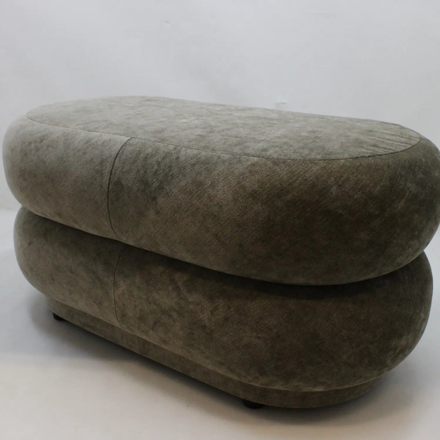 B-Ware Ferm Living Ovaler Puff Faded Sitzsack Sitzpouf Polster Pouf Velvet Beige - 5704723031116