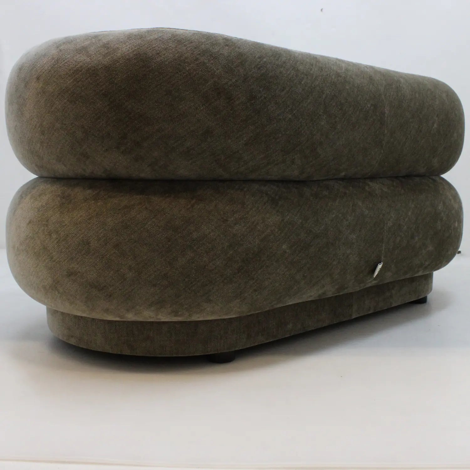 B-Ware Ferm Living Ovaler Puff Faded Sitzsack Sitzpouf Polster Pouf Velvet Beige - 5704723031116
