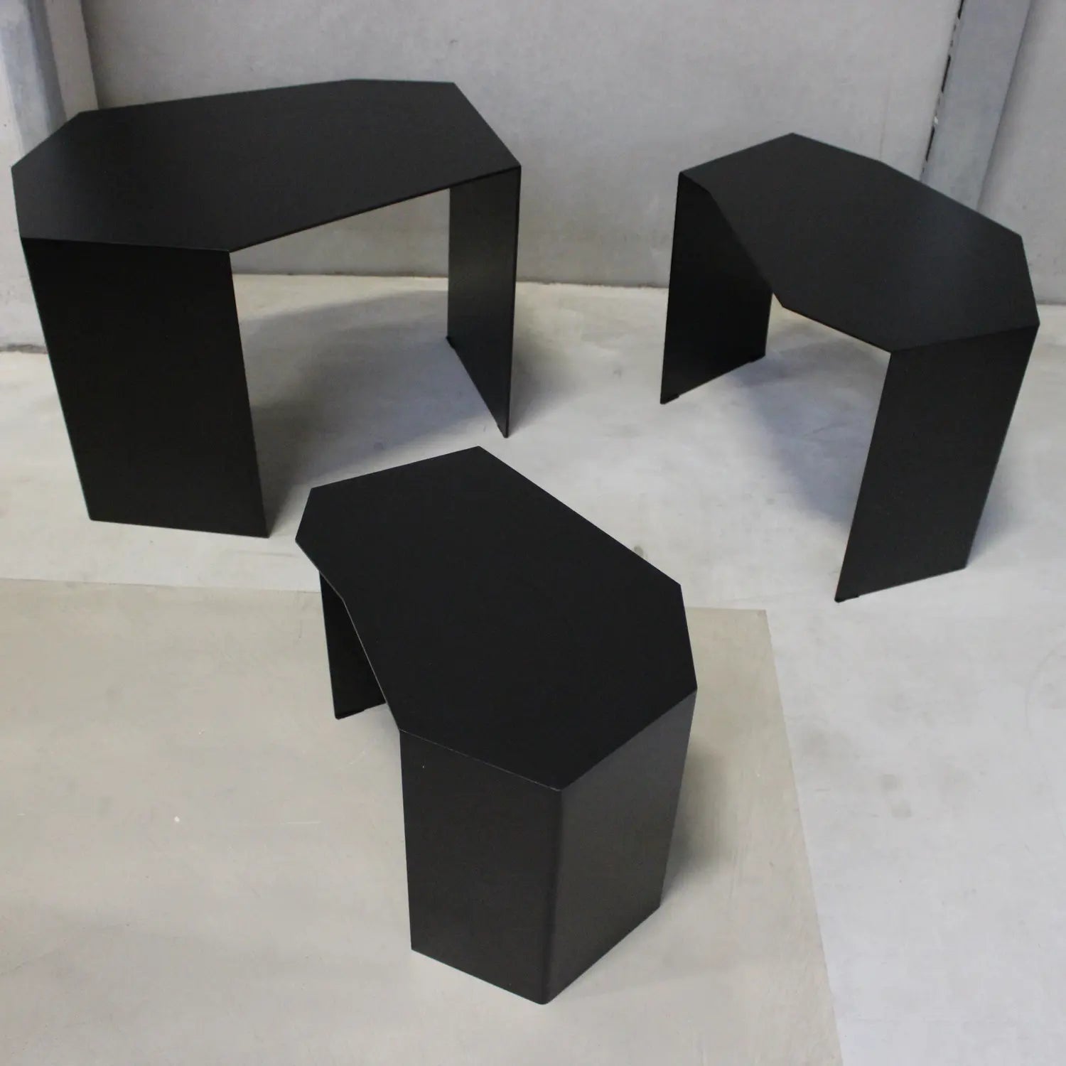 B-Ware Ferm Living Satztisch Set Beistelltisch Shard Cluster Schwarz 3er Set Tisch - 5704723321903