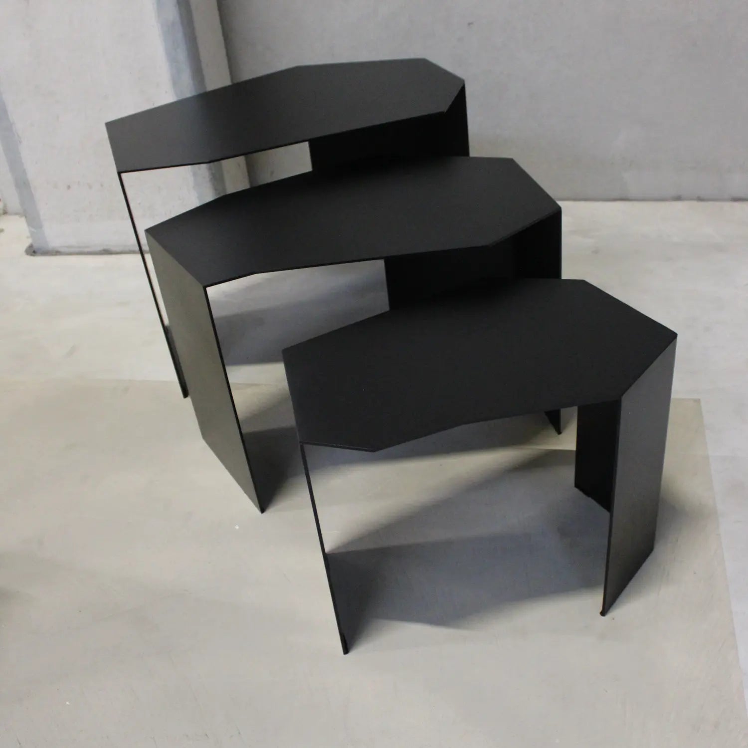 B-Ware Ferm Living Satztisch Set Beistelltisch Shard Cluster Schwarz 3er Set Tisch - 5704723321903